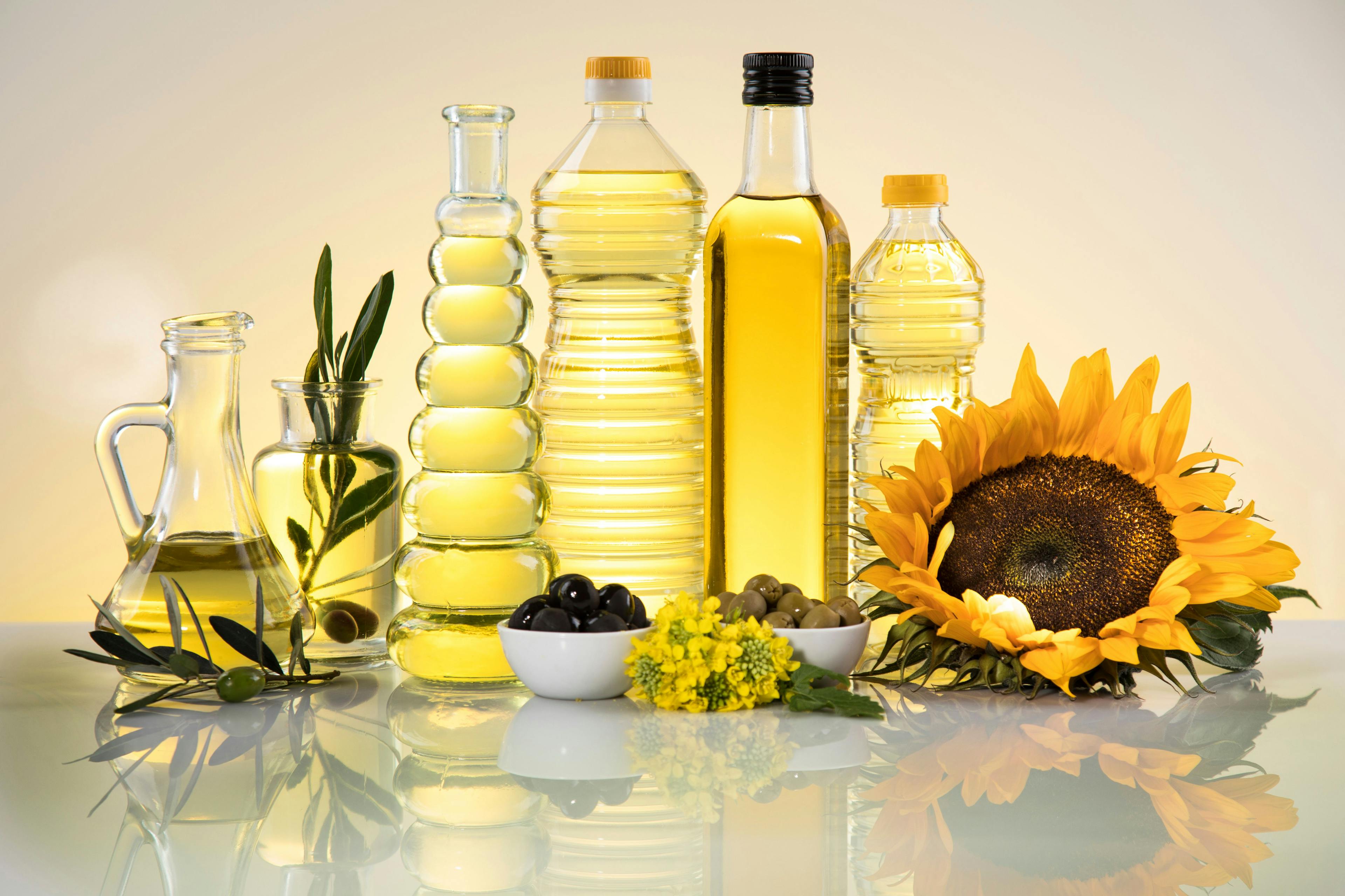 Analyzing Total Phenolic Content in Vegetable Oils Using a Smartphone