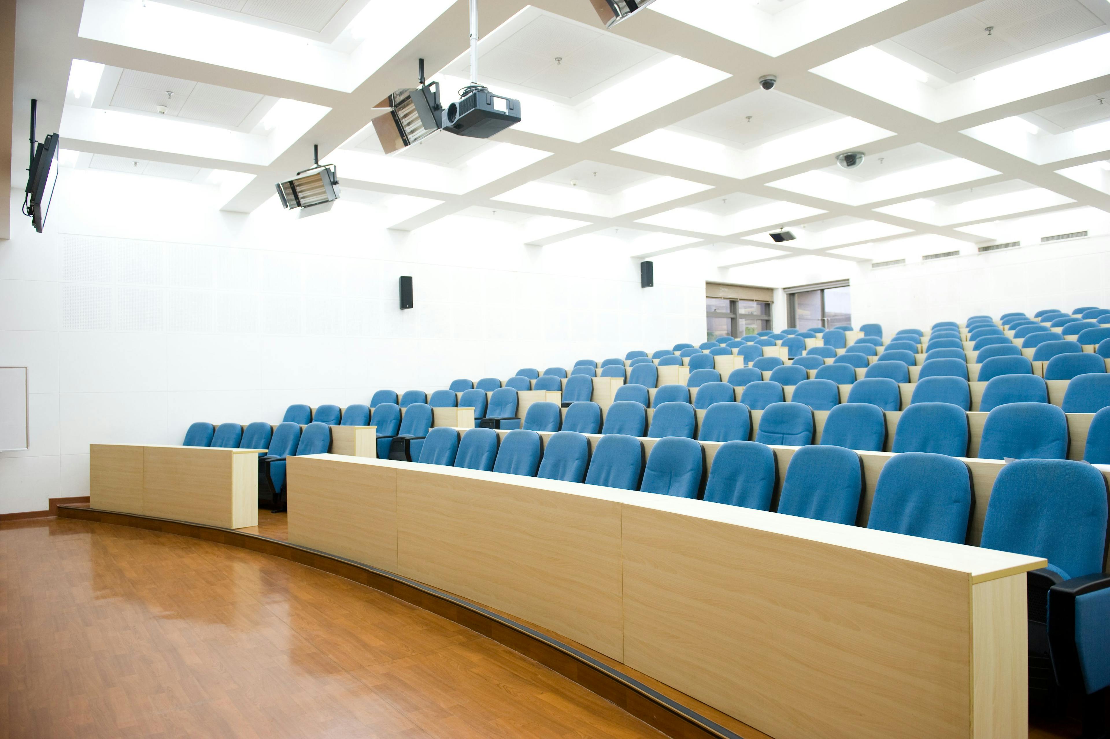 empty lecture hall | Image Credit: © xy - stock.adobe.com