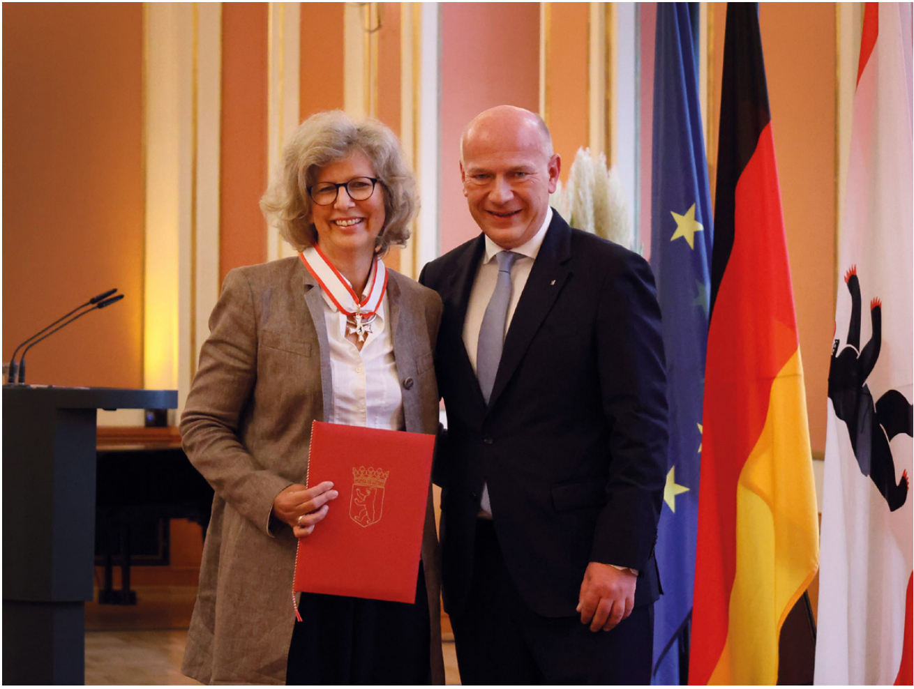 Alexandra Knauer and the Governing Mayor of Berlin, Kai Wegner. | Image Credit: © Knauer