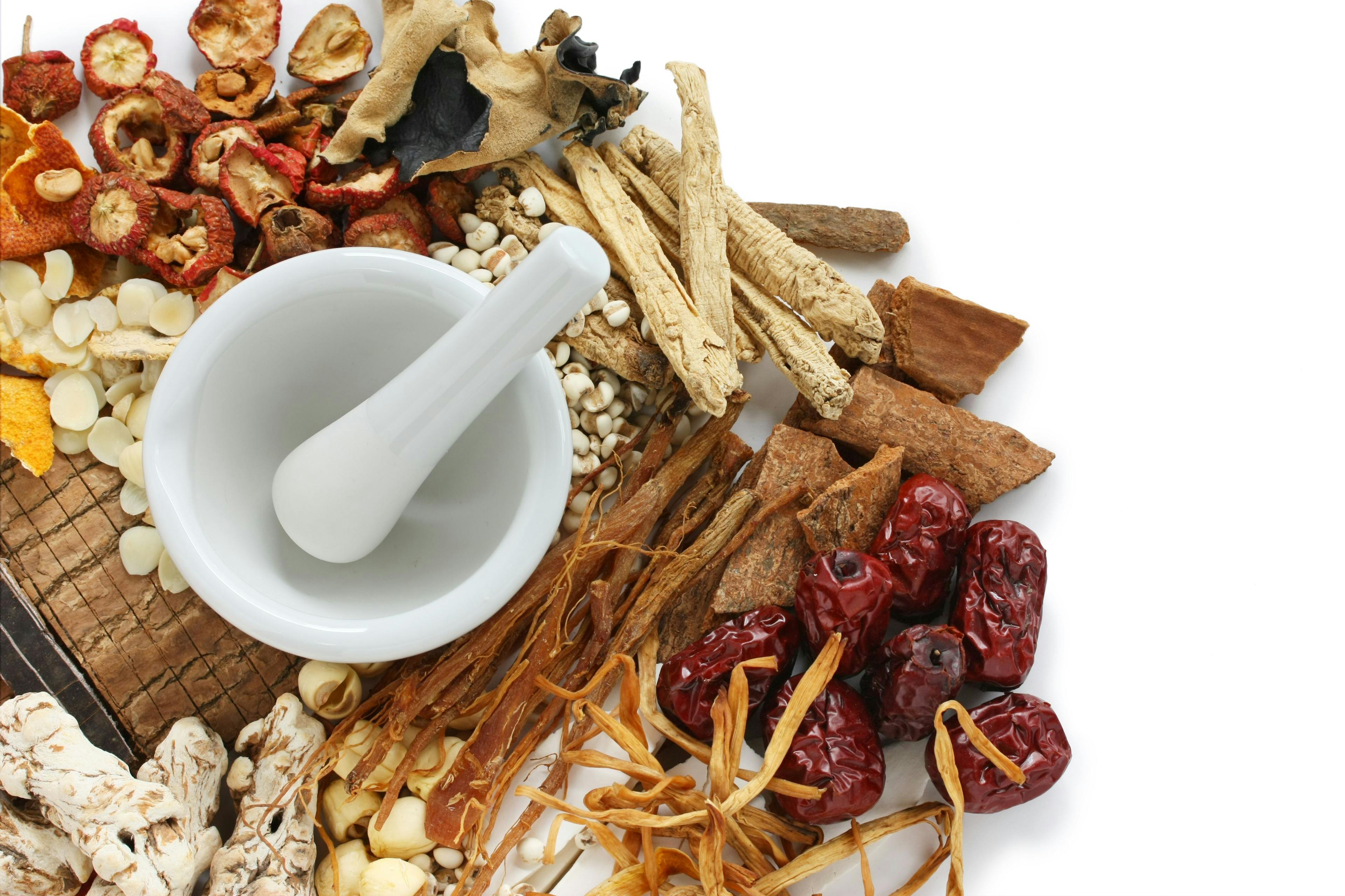 chinese food therapy, traditional chinese herbal medicine | Image Credit: © uckyo - stock.adobe.com