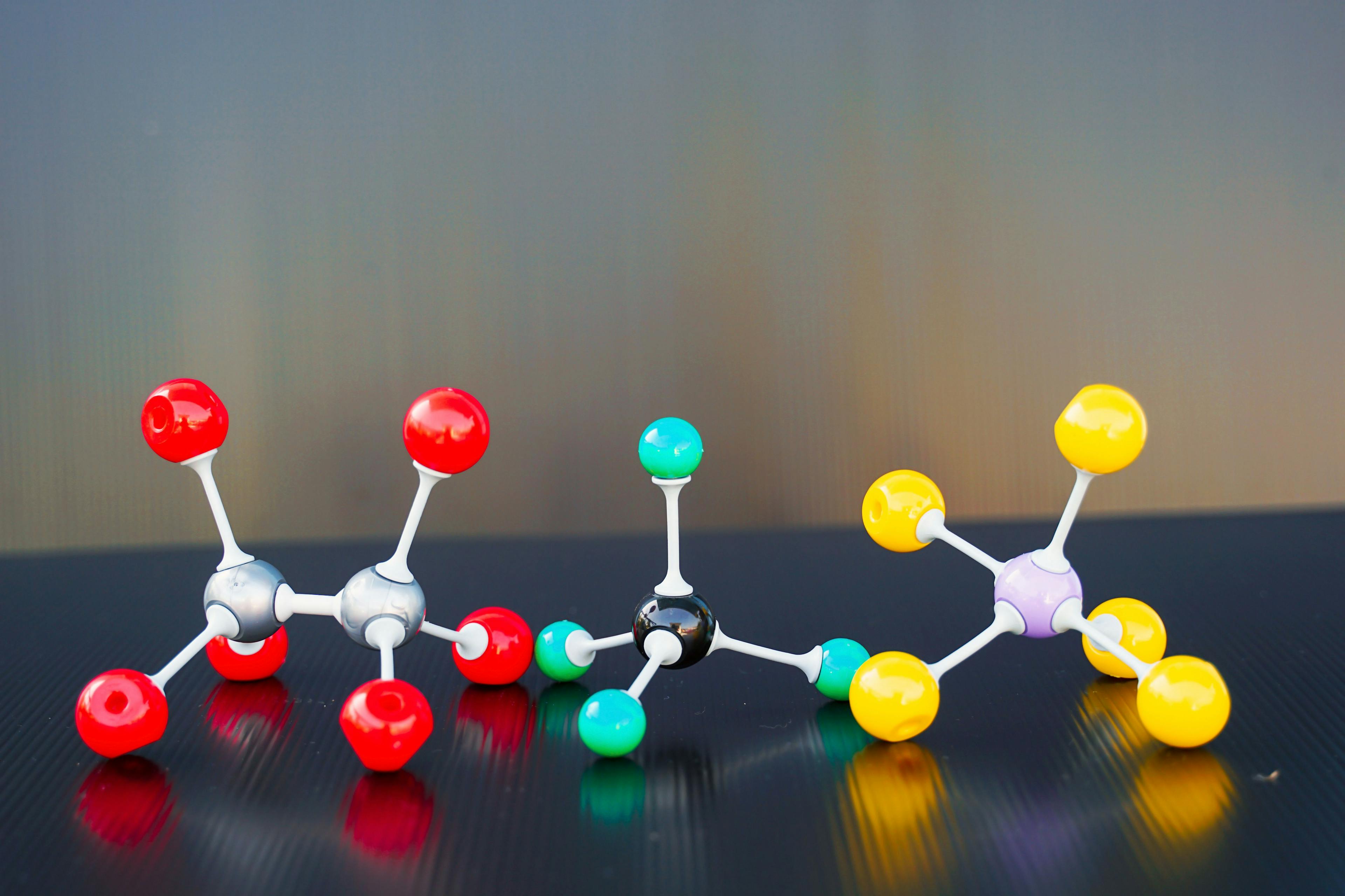 Simulate Shape of covalent molecules on black background. Soft and selective focus. | Image Credit: © Aoy_Charin - stock.adobe.com